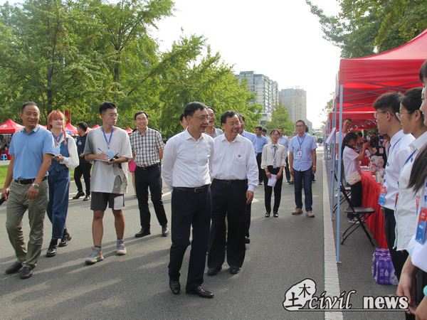 1599872479471066653.jpg IMG_6727.jpg