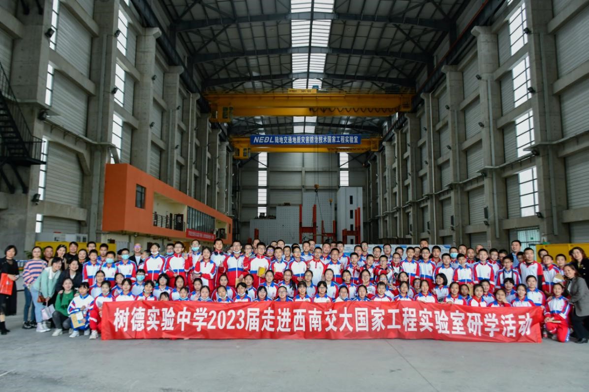 1618741459016081953.jpg 1618741459016081953.jpg