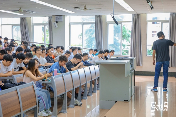 1631887412401046279.jpg 3.jpg