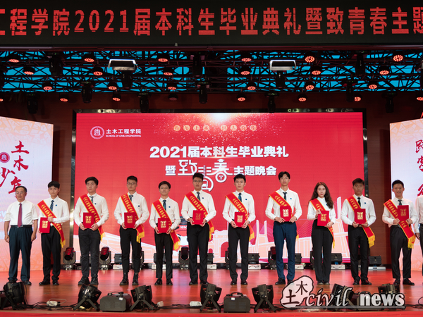 1624180111754051259.jpg SMJ_0725.jpg