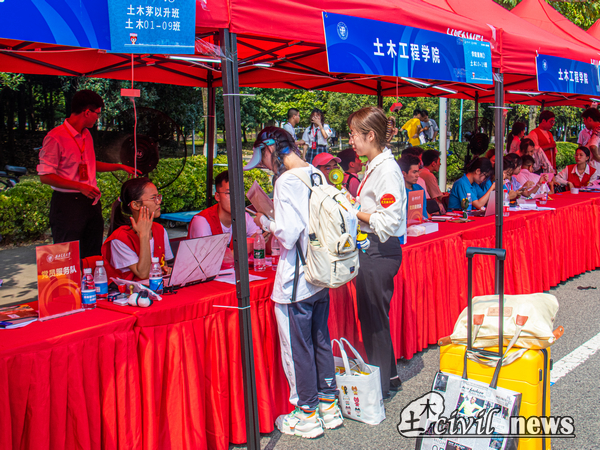 1661528023619033059.jpg IMG_7654.jpg