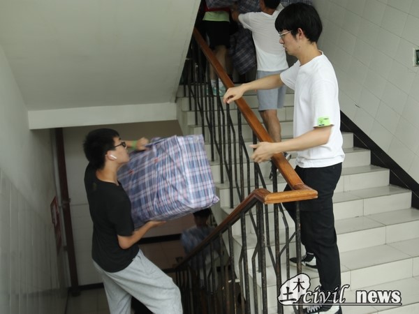 1626794425721084173.jpg 15.jpg